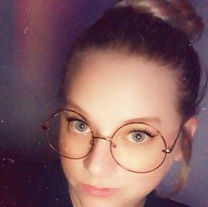 Meet your Posher, Christy